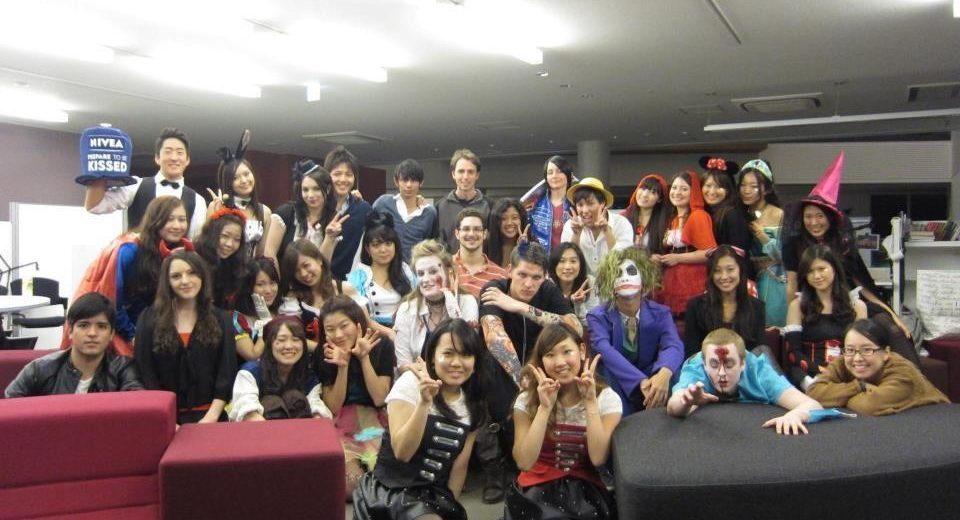１０月３０日に学生が留学生とハロウィンパーティーを企画しました！