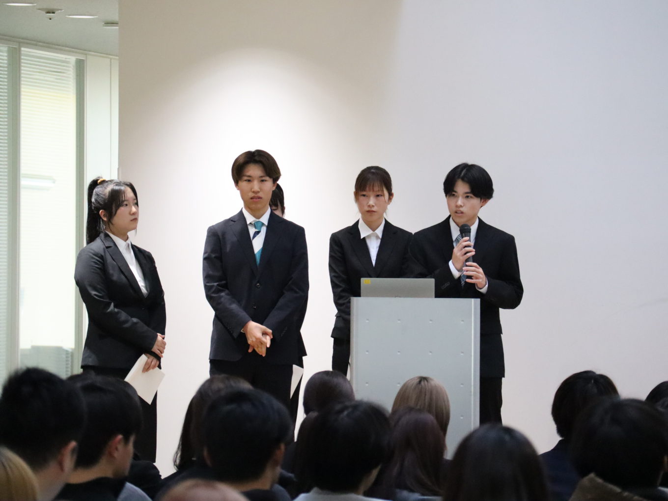 リサーチ・イントロダクション最終発表会を実施しました！